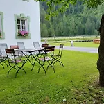 De Nussi's 4 * Bach (Tyrol)