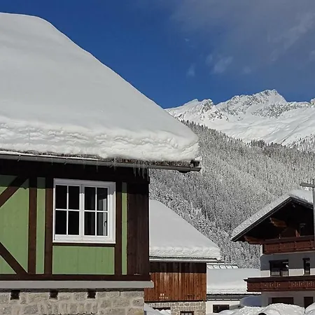 De Nussi's 4 Bach (Tyrol)